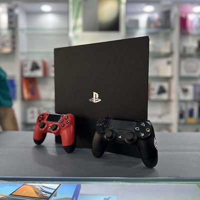 کنسول بازی سونی (استوک) 7016 PS4 PRO | حافظه 1 ترابایت اکانتی به همراه یک دسته اضافه