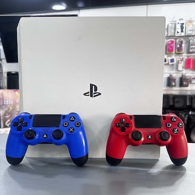 کنسول بازی سونی (استوک) 7016 PS4 PRO | سفید 1 ترابایت به همراه یک دسته اضافه